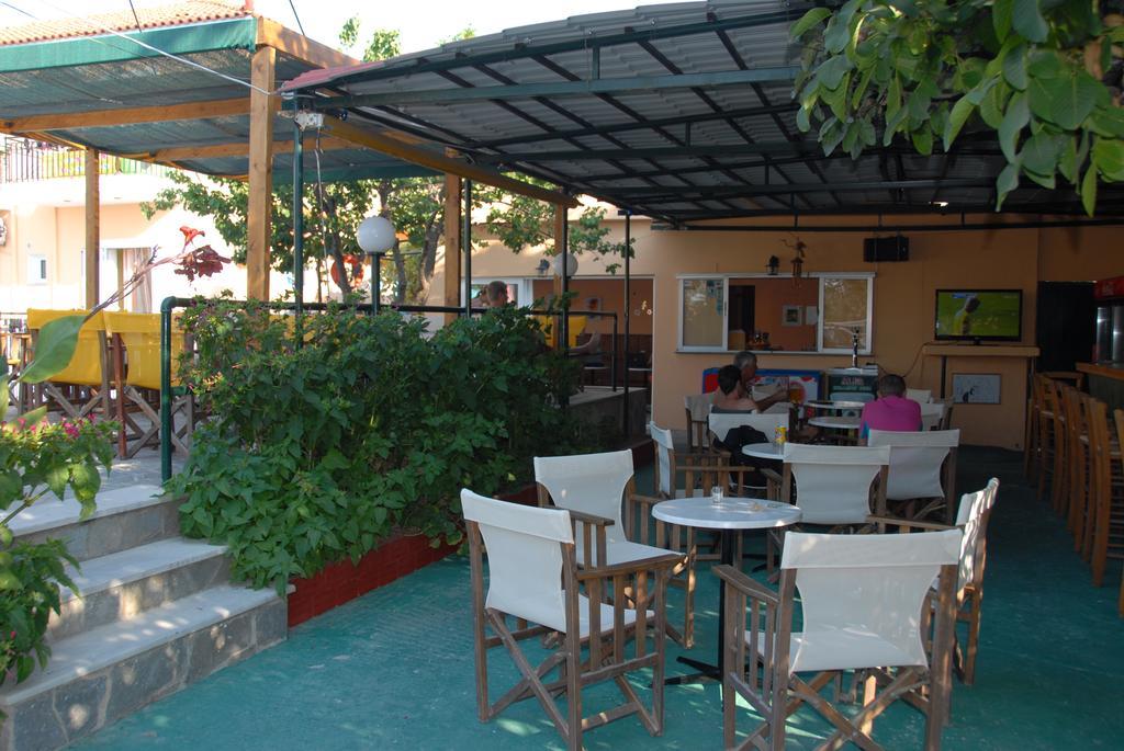 Lakis Studios Anaxos Rum bild