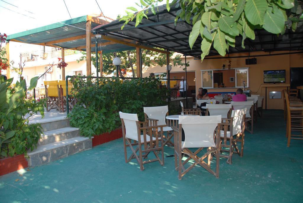 Lakis Studios Anaxos Rum bild