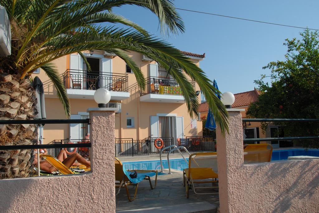 Lakis Studios Anaxos Rum bild