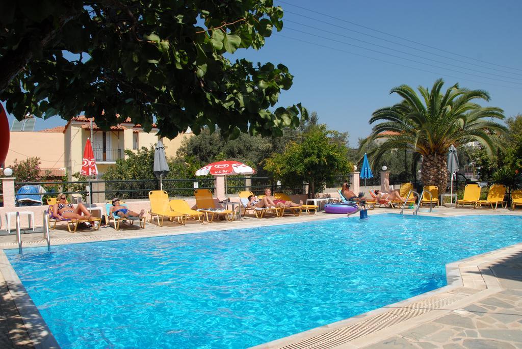 Lakis Studios Anaxos Rum bild
